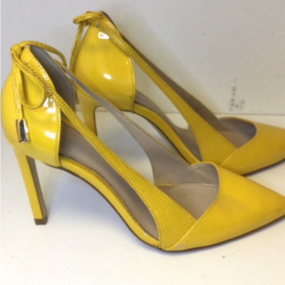 Heels - Picture 3 of 5